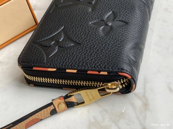 First bag ru WALLET ZIPPY LOUIS VUITTON 0820